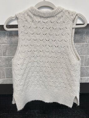 Women's XS Cream Oversized Knit Sweater Sleeveless Pullover EUC